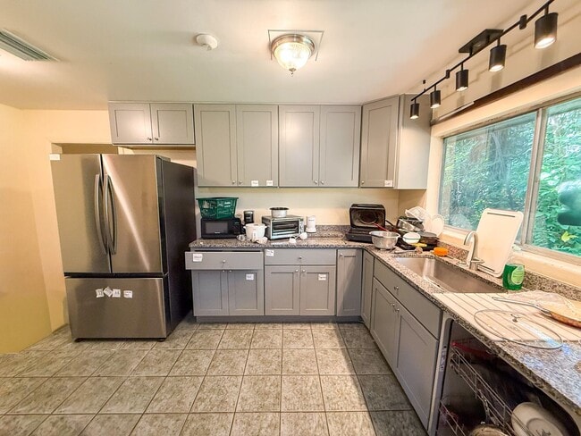 property at 1000 SW 9th St