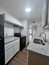 907 Elizabeth St in Corpus Christi, TX - Building Photo - Building Photo