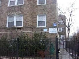 2242 N Monticello Ave in Chicago, IL - Building Photo