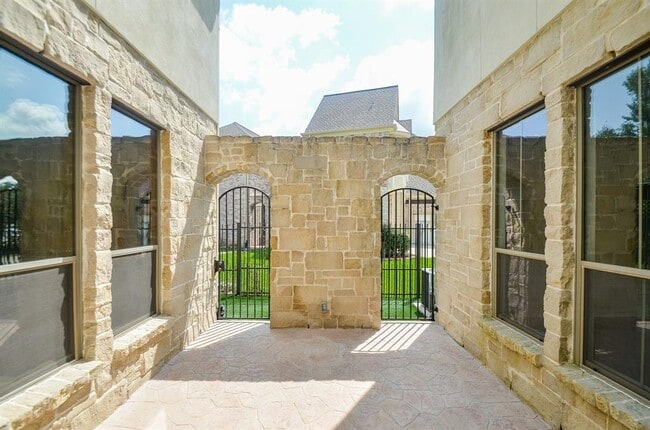 42 N Knights Crossing Dr in Spring, TX - Building Photo - Building Photo