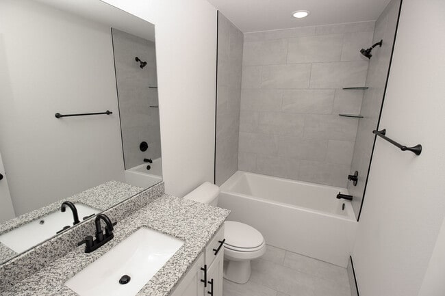 1121 Monarch Rd in Centerton, AR - Building Photo - Building Photo