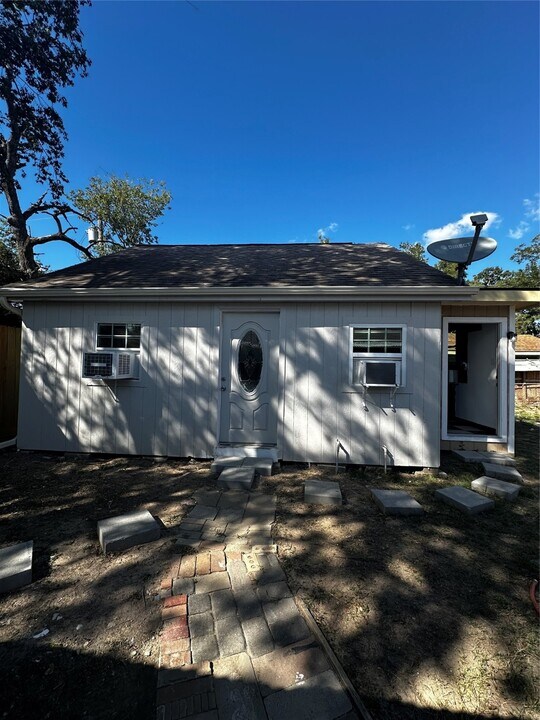 9337 Talton St in Houston, TX - Building Photo