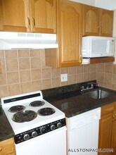 1110 Commonwealth Ave in Boston, MA - Building Photo - Building Photo