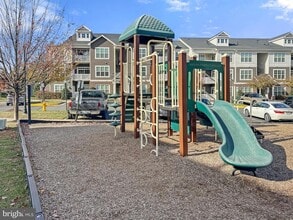 8942 Dahlgren Ridge Rd, Unit 4105 in Manassas, VA - Building Photo - Building Photo