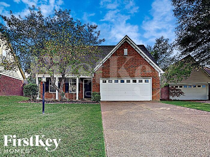 8371 Palm Springs Dr in Memphis, TN - Building Photo
