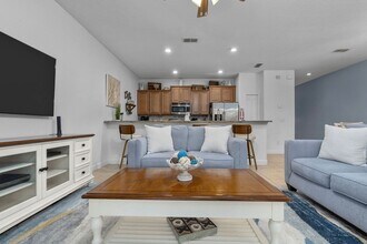 3067 Beach Palm Ave in Kissimmee, FL - Building Photo - Building Photo