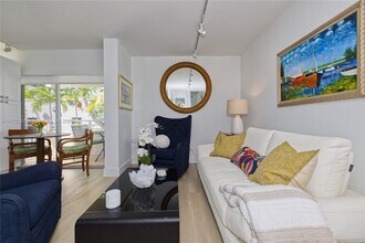 5838 SW 74th Ter in South Miami, FL - Building Photo - Building Photo