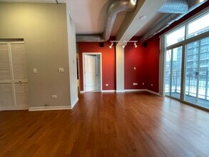 1228 W Monroe St in Chicago, IL - Building Photo - Building Photo