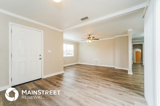 700 Suncrest Dr in Nokomis, FL - Building Photo - Building Photo