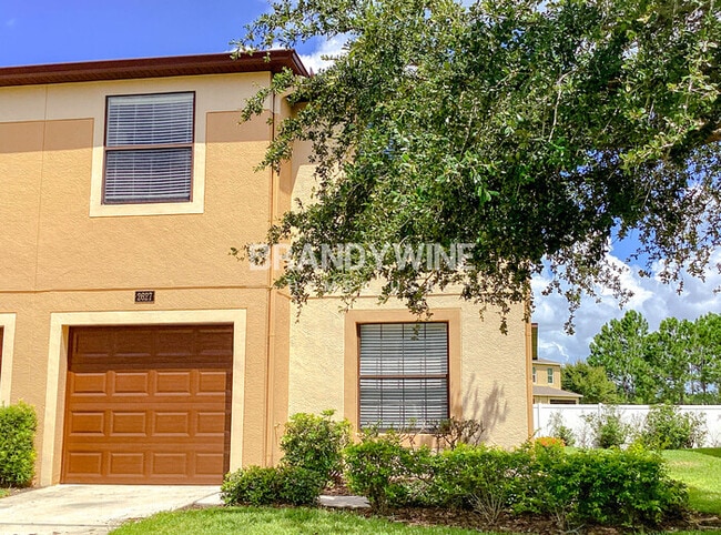 property at 2627 Oleander Lakes Dr
