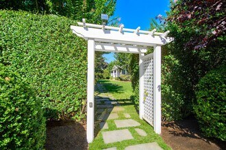 54 Halsey Rd in Remsenburg, NY - Building Photo - Building Photo