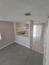 4207 Napoli Lake Dr in West Palm Beach, FL - Building Photo - Building Photo