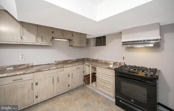 6507 Byron Ave in Springfield, VA - Building Photo - Building Photo