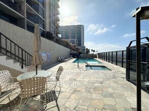 1750 E Ocean Blvd in Long Beach, CA - Building Photo - Building Photo
