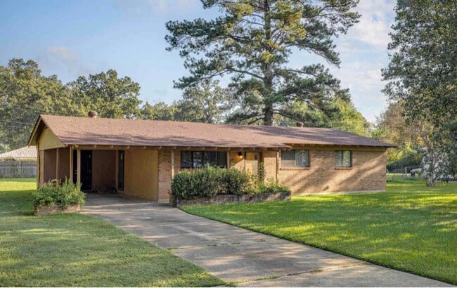 property at 207 Monroe Dr