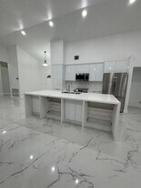 8940 NW 7th Ct in Cooper City, FL - Building Photo