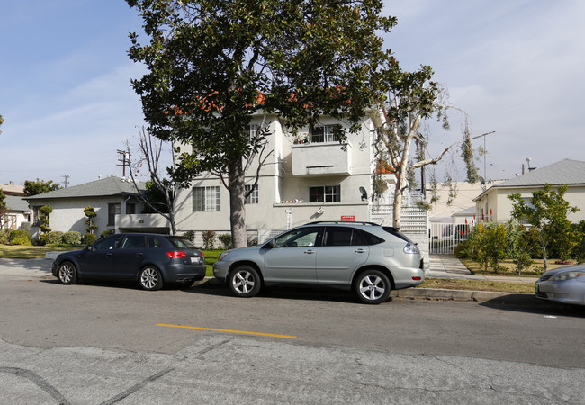 306 N Howard St in Glendale, CA - Foto de edificio - Building Photo