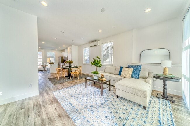 2175 Kenrick Ln in Chico, CA - Building Photo - Building Photo