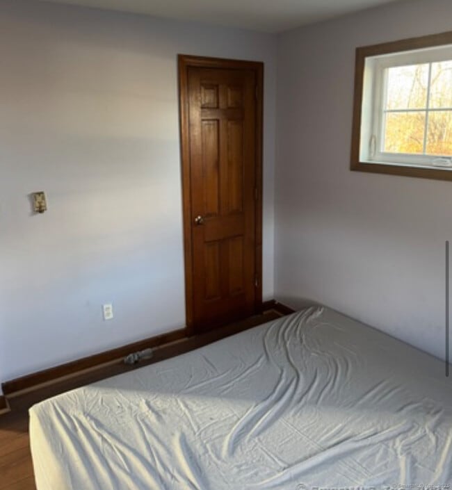 266 Savage Hill Rd in Berlin, CT - Building Photo - Building Photo