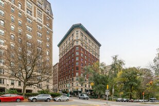 404 Riverside Dr in New York, NY - Building Photo