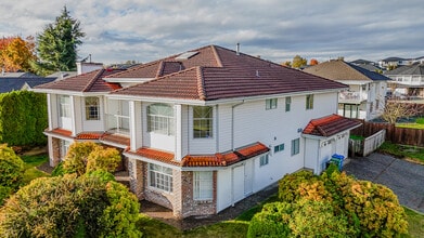 3217 Mallard St in Abbotsford, BC - Building Photo - Building Photo