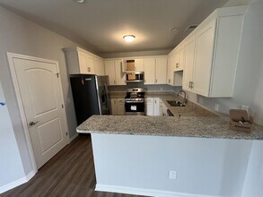 2004 Briarwood Dr in Kinston, NC - Building Photo - Building Photo