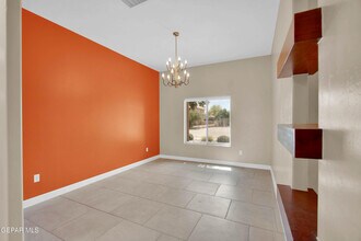 5648 Valley Oak Dr in El Paso, TX - Building Photo - Building Photo