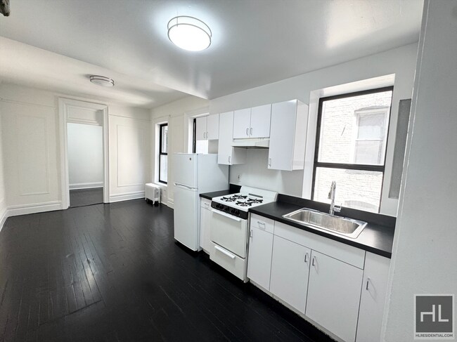 YORK AVENUE in New York, NY - Building Photo - Building Photo