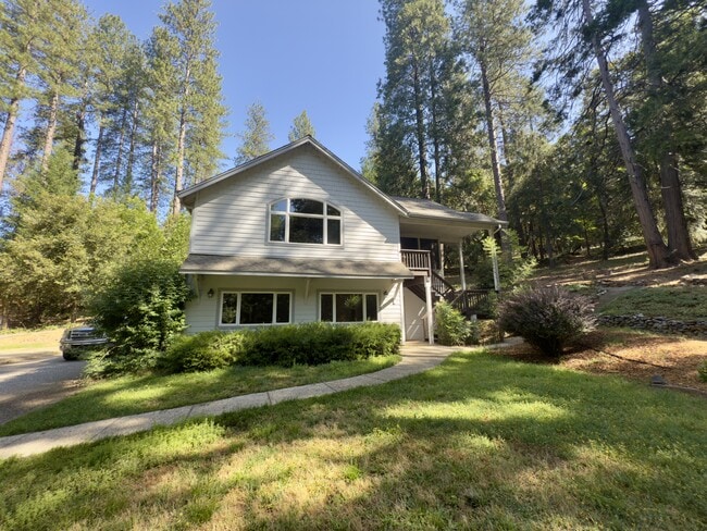 property at 11992 Willow Valley Rd
