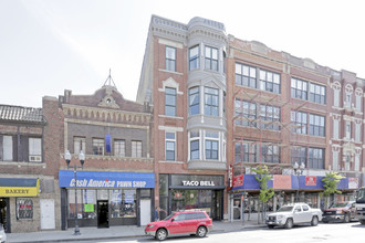 1439 N Milwaukee Ave in Chicago, IL - Building Photo - Building Photo