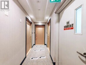 395 Square One Dr in Mississauga, ON - Building Photo - Building Photo