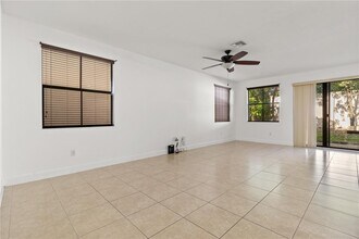 5808 NW 46th Ln in Lauderhill, FL - Building Photo - Building Photo