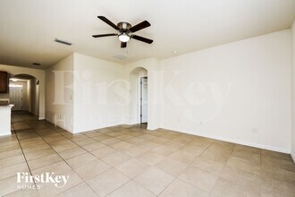 4406 SW 9th Ave in Cape Coral, FL - Foto de edificio - Building Photo