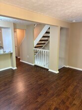 802 Lexington Dr in Aliquippa, PA - Building Photo - Building Photo