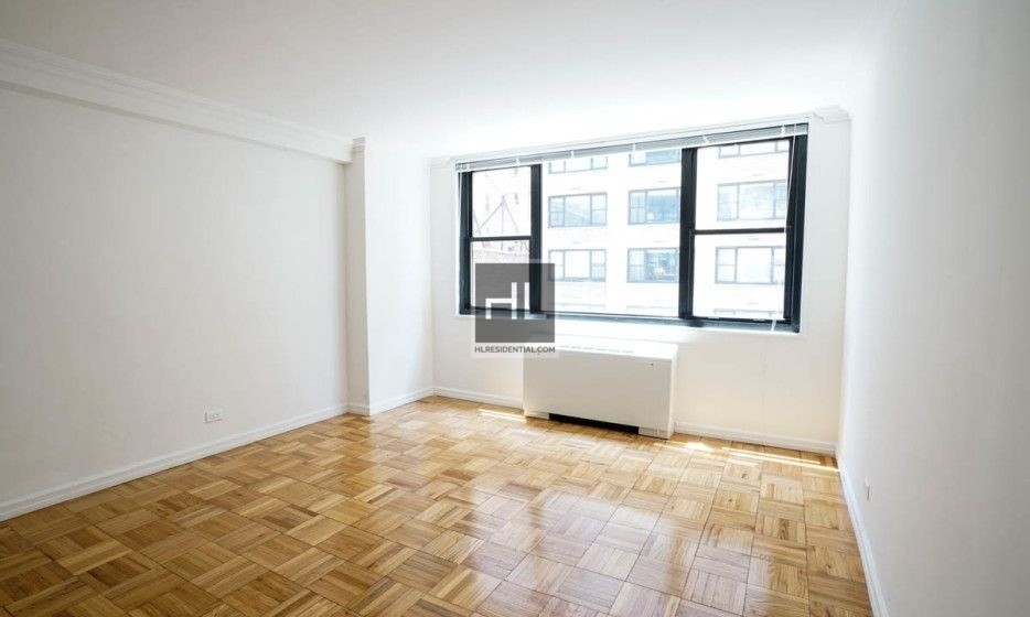 330 W 58th St-Unit -11B in New York, NY - Foto de edificio