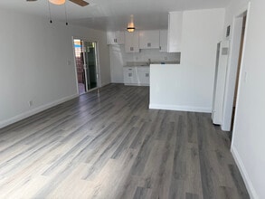 3275 Saturn Ave in Huntington Park, CA - Building Photo - Building Photo