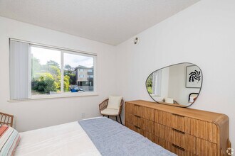Westridge at Hilltop Apartments in Richmond, CA - Foto de edificio - Building Photo