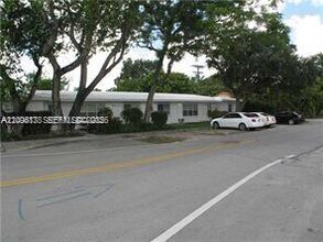 190 NE 90th St in El Portal, FL - Building Photo - Building Photo