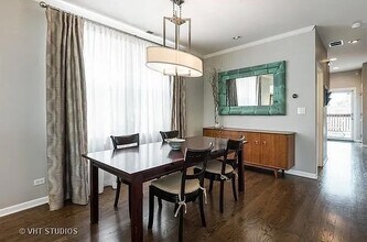 1709 W Fletcher St, Unit #2 in Chicago, IL - Building Photo - Building Photo