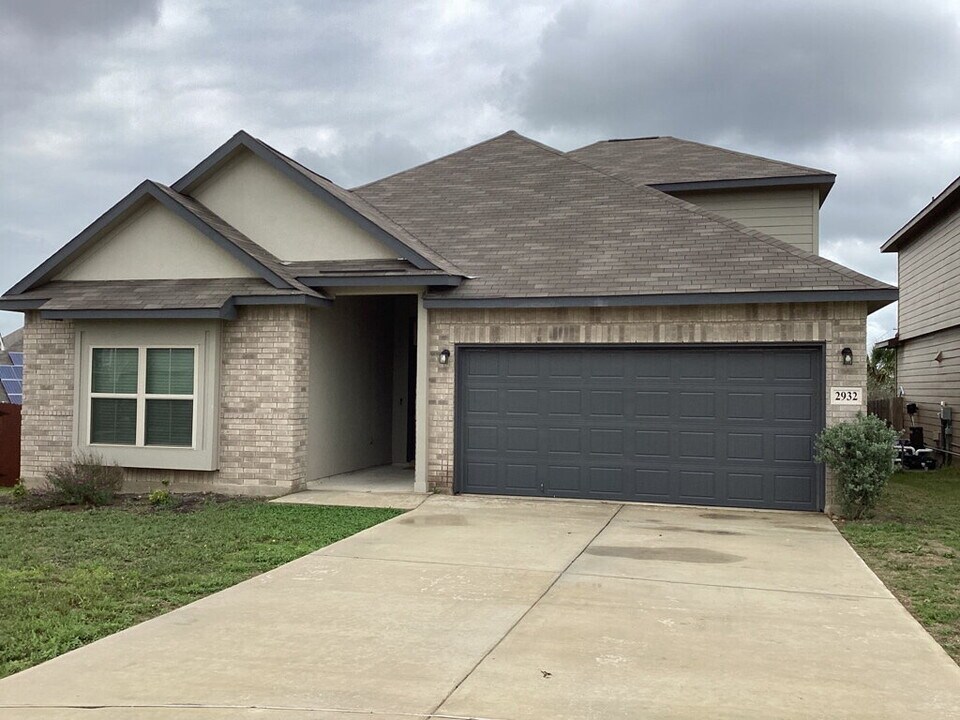 2932 Morlanga St in New Braunfels, TX - Building Photo