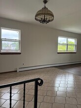 41 Madison Ave in Westbury, NY - Foto de edificio - Building Photo