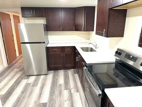 10350 Milford St in Westchester, IL - Building Photo - Building Photo