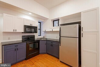 1507 N 17th St-Unit -UNIT 1 in Philadelphia, PA - Building Photo - Building Photo