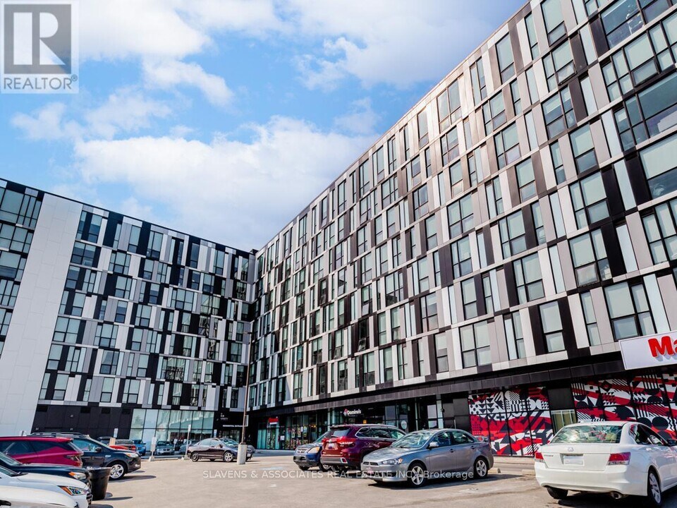 1900 Simcoe St N in Oshawa, ON - Building Photo