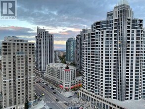 75 Canterbury Pl in Toronto, ON - Building Photo - Building Photo