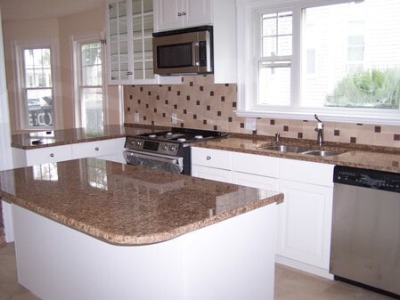 146 Hillside Rd in Watertown, MA - Building Photo - Building Photo