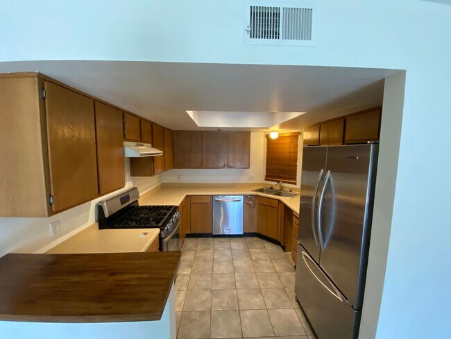 2230 Exposition Dr in San Luis Obispo, CA - Building Photo - Building Photo