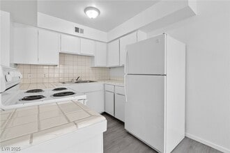 1812 Fulstone Way in Las Vegas, NV - Building Photo - Building Photo