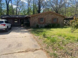 1471 Dorgan St in Jackson, MS - Building Photo