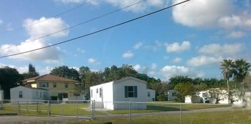 4633-4645 SW 73rd Ave in Davie, FL - Building Photo